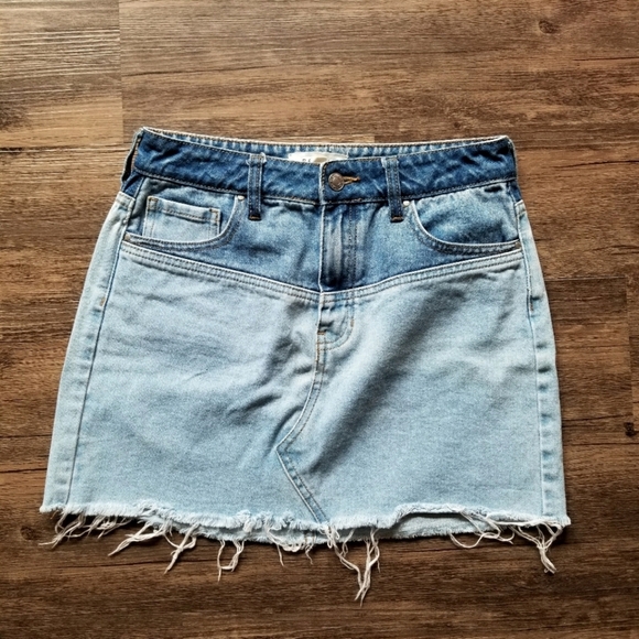 Pacsun Two Toned Denim Skirt - Picture 1 of 3
